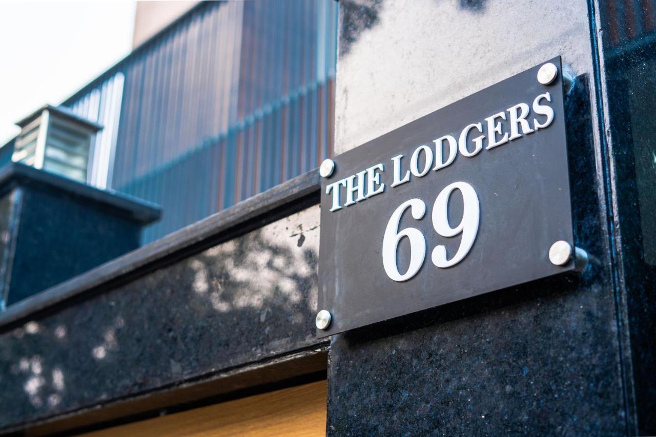 The Lodgers 1 Bhk Serviced Apartment Golf Course Road 古尔冈 外观 照片